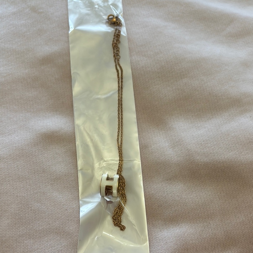 Elegant Gold Necklace